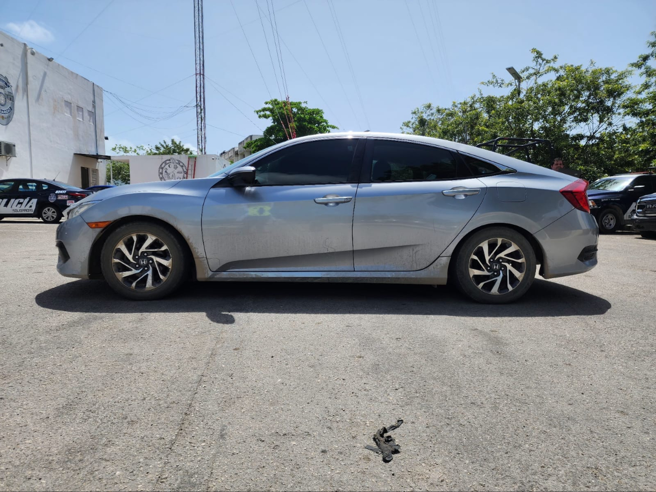 Aseguran un auto con reporte de robo en Playa del Carmen