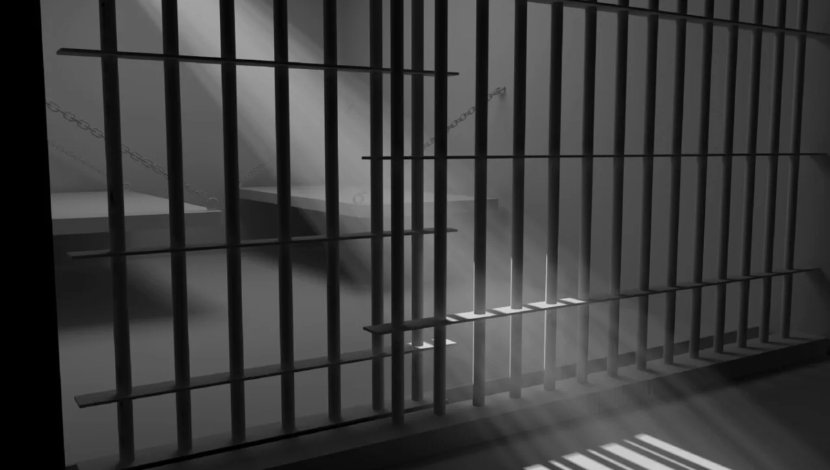   Dan 33 años de prisión a un hombre por abusar de su hijastra en Mérida  