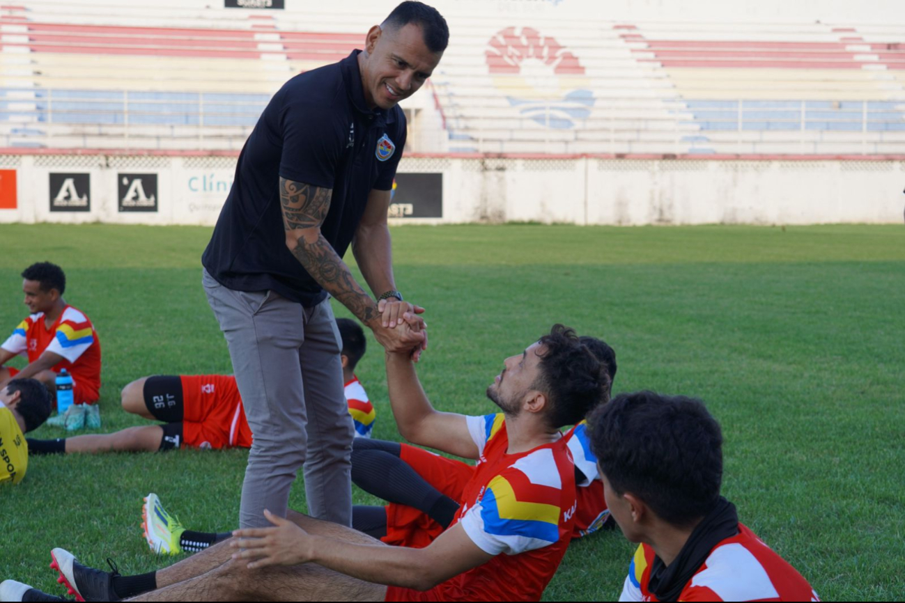 Gabriel González Mercado es ex jugador del equipo bicampeón de la Liga Premier la Jaiba Brava del Tampico Gabriel González Mercado es ex jugador del equipo bicampeón de la Liga Premier la Jaiba Brava del Tampico