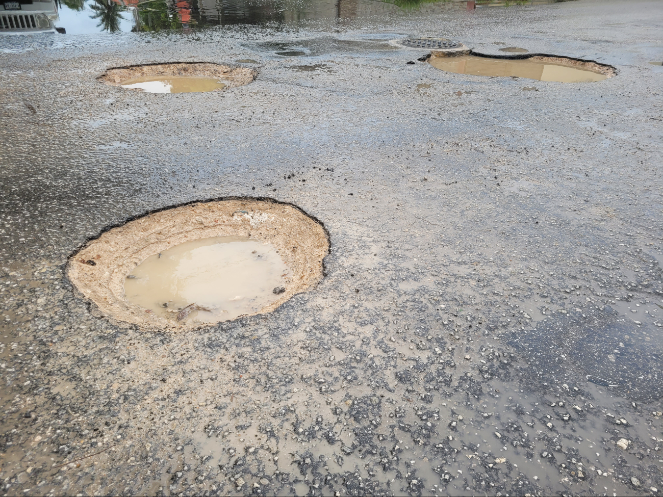 Colonias de Chetumal necesitan repavimentación en varias de sus calles. Colonias de Chetumal necesitan repavimentación en varias de sus calles.