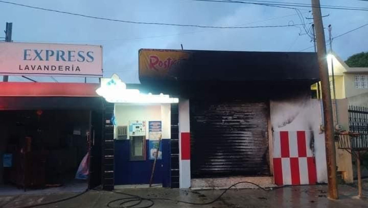 Cortocircuito causa incendio en un negocio en Chetumal