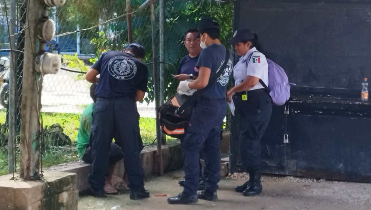Atacan a golpes a hombre en situación de calle en José María Morelos
