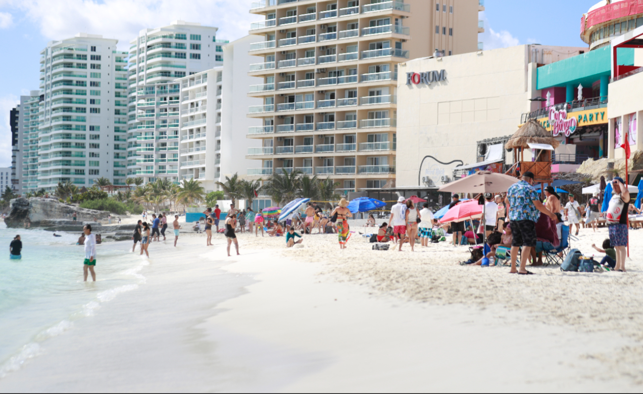 La inseguridad que se registra en los últimos meses es un factor para el declive en el arribo de turistas a Cancún La inseguridad que se registra en los últimos meses es un factor para el declive en el arribo de turistas a Cancún