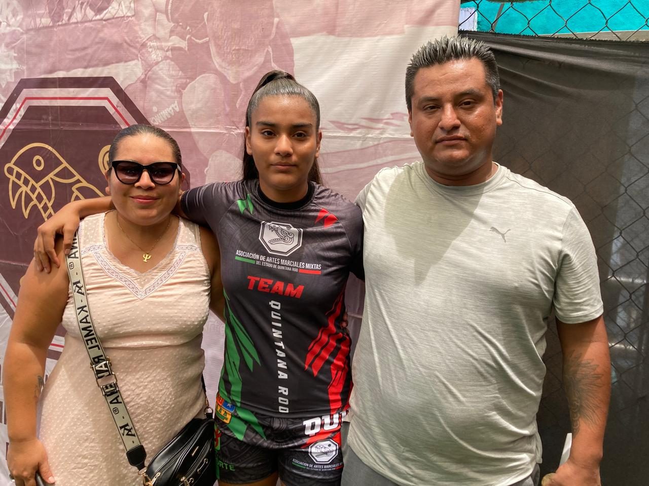 Sibiery Alejandra Nieva, junto a sus familiares Sibiery Alejandra Nieva, junto a sus familiares