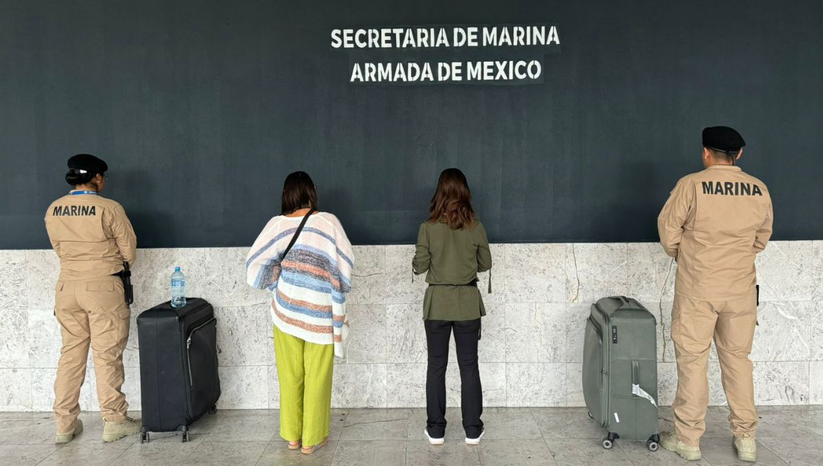 Detienen a visitantes rumanas por intentar ingresar con presunta droga al AICM