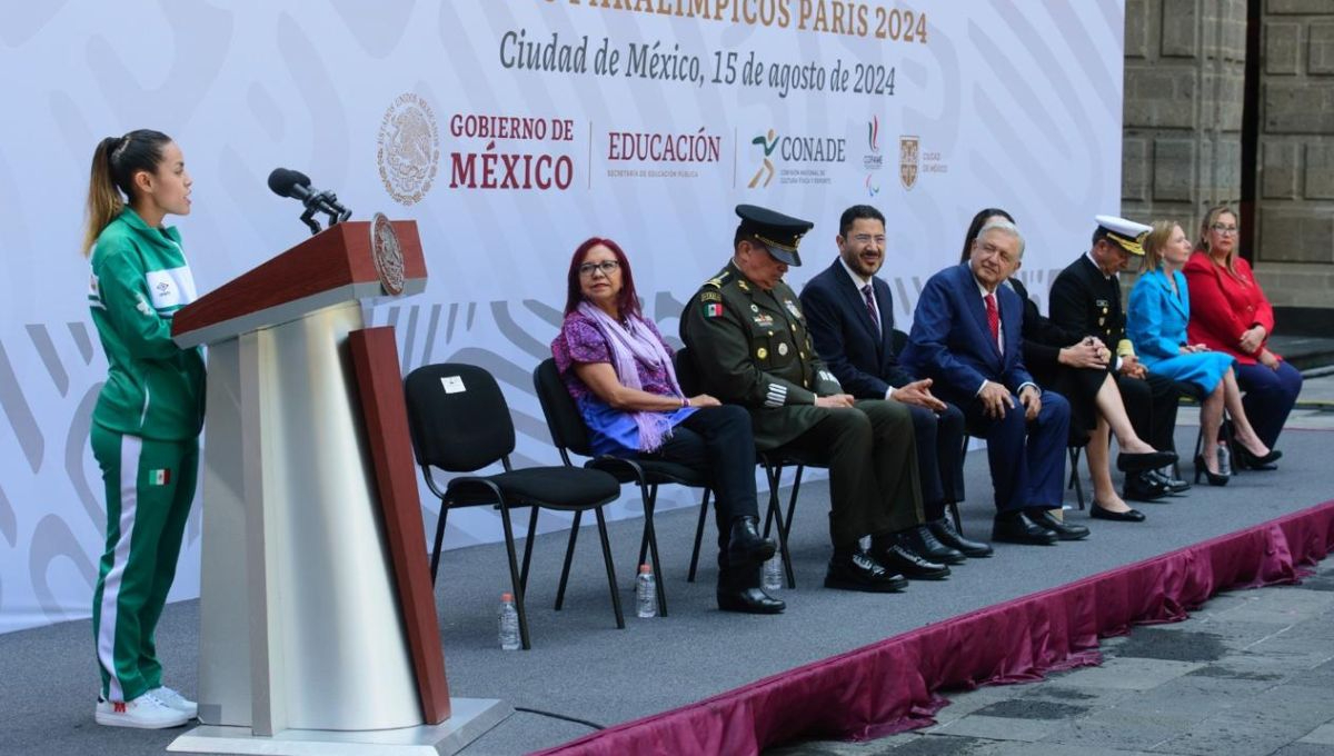 El presidente Andrés Manuel López Obrador abanderó a la delegación de atletas que participarán en Juegos Paralímpicos Paris 2024 El presidente Andrés Manuel López Obrador abanderó a la delegación de atletas que participarán en Juegos Paralímpicos Paris 2024