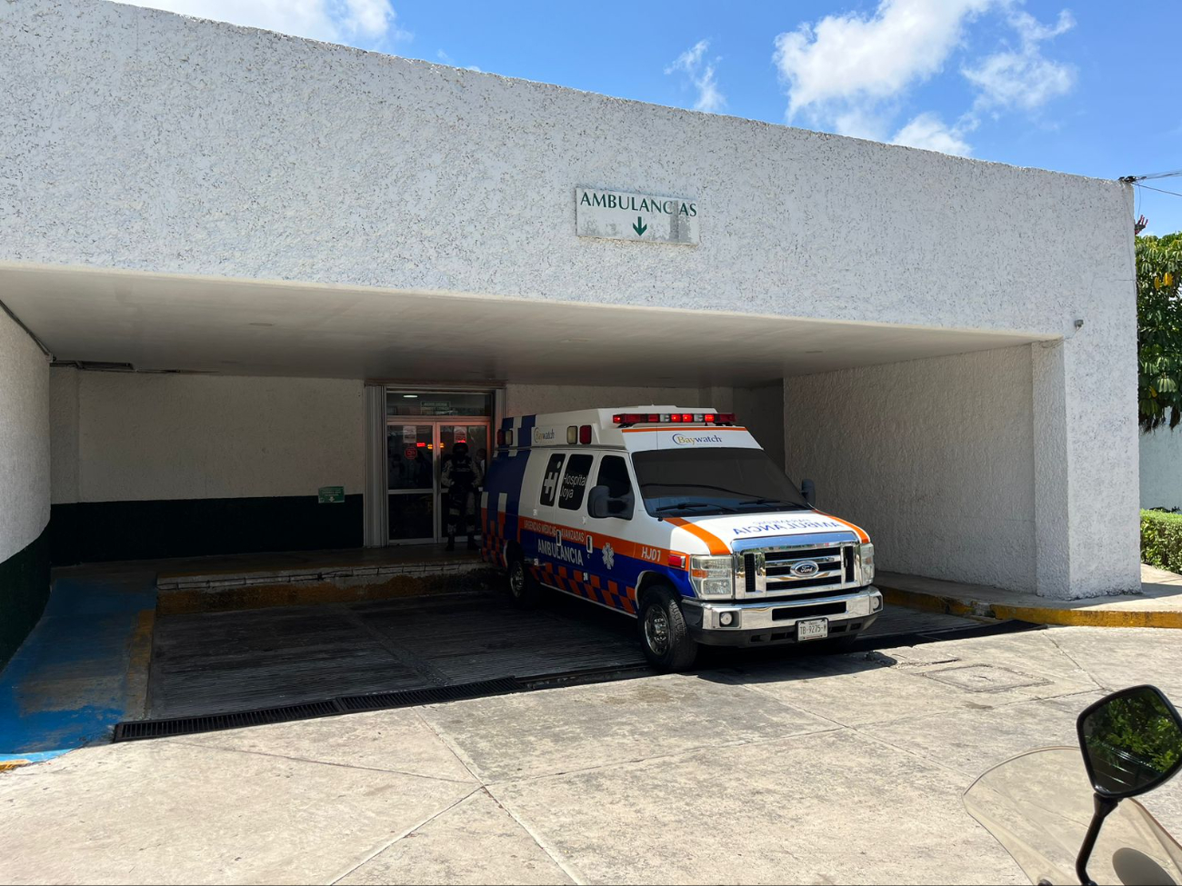 Elementos de la Guardia Nacional derrapan en la Zona Hotelera de Cancún