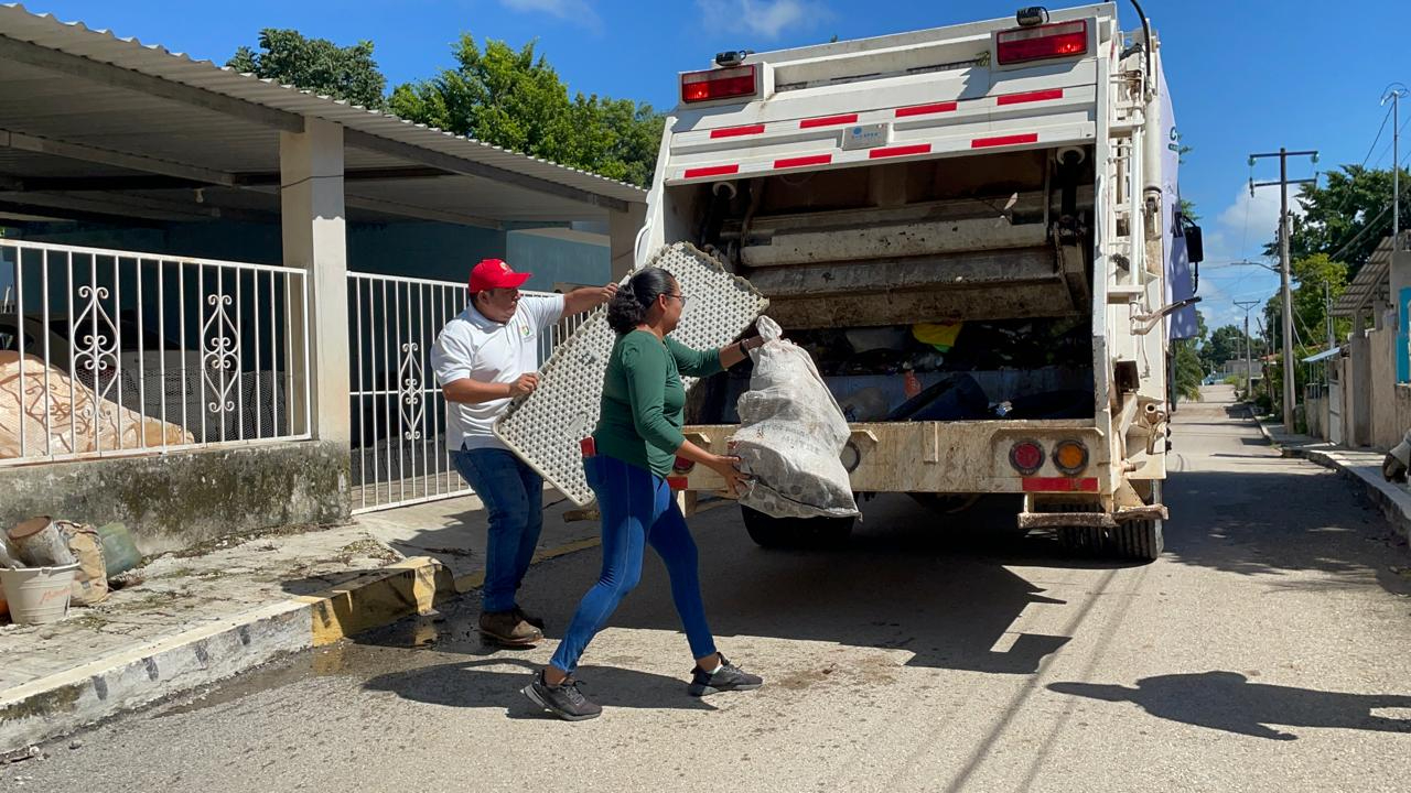 Pobladores se sumaron a la labor de descacharrización Pobladores se sumaron a la labor de descacharrización