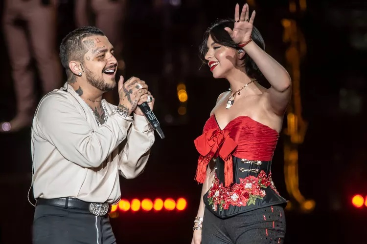 Ángela Aguilar y Christian Nodal presumen su relación en redes sociales