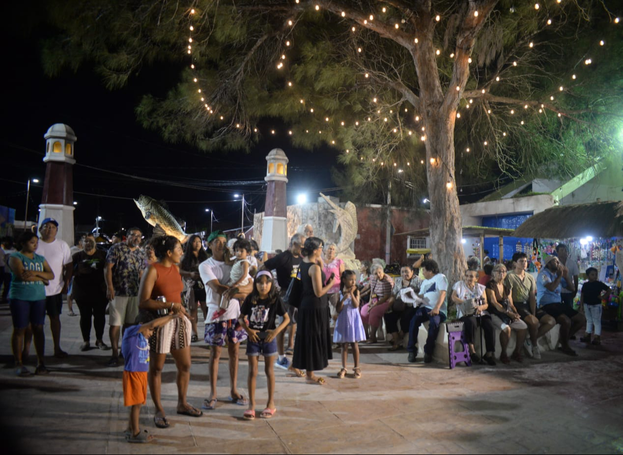 La estatua de Poseidón en Progreso generó críticas por no representar la herencia maya de la región. La estatua de Poseidón en Progreso generó críticas por no representar la herencia maya de la región.