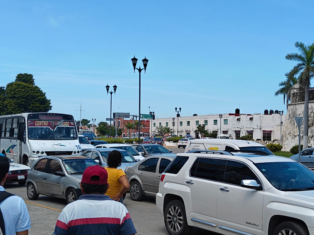 Obras en Avenida Gobernadores provoca embotellamientos y caos vehicular: EN VIVO