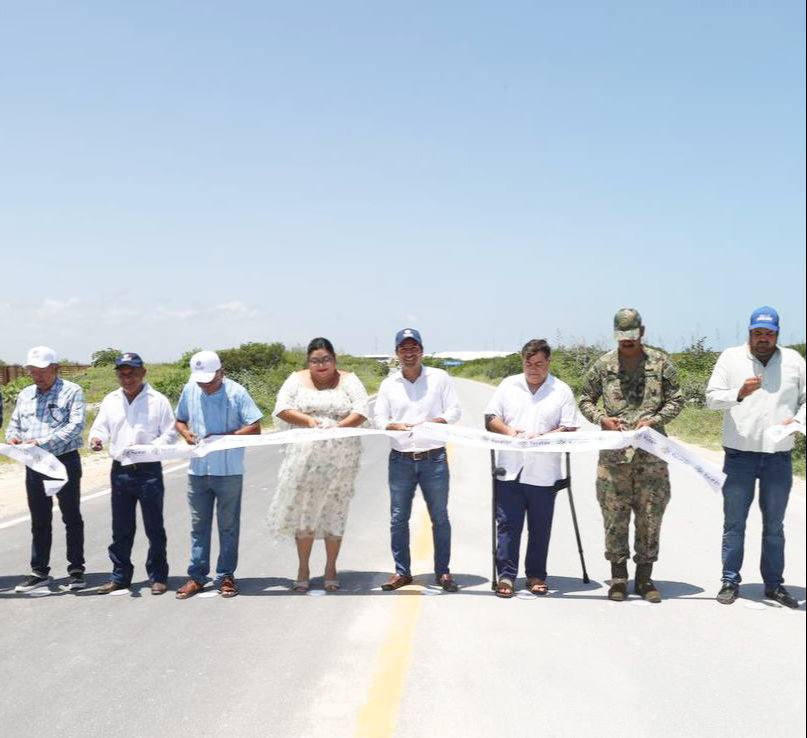 Mauricio Vila corta el listón de la remodelada vía en Tizimín Mauricio Vila corta el listón de la remodelada vía en Tizimín