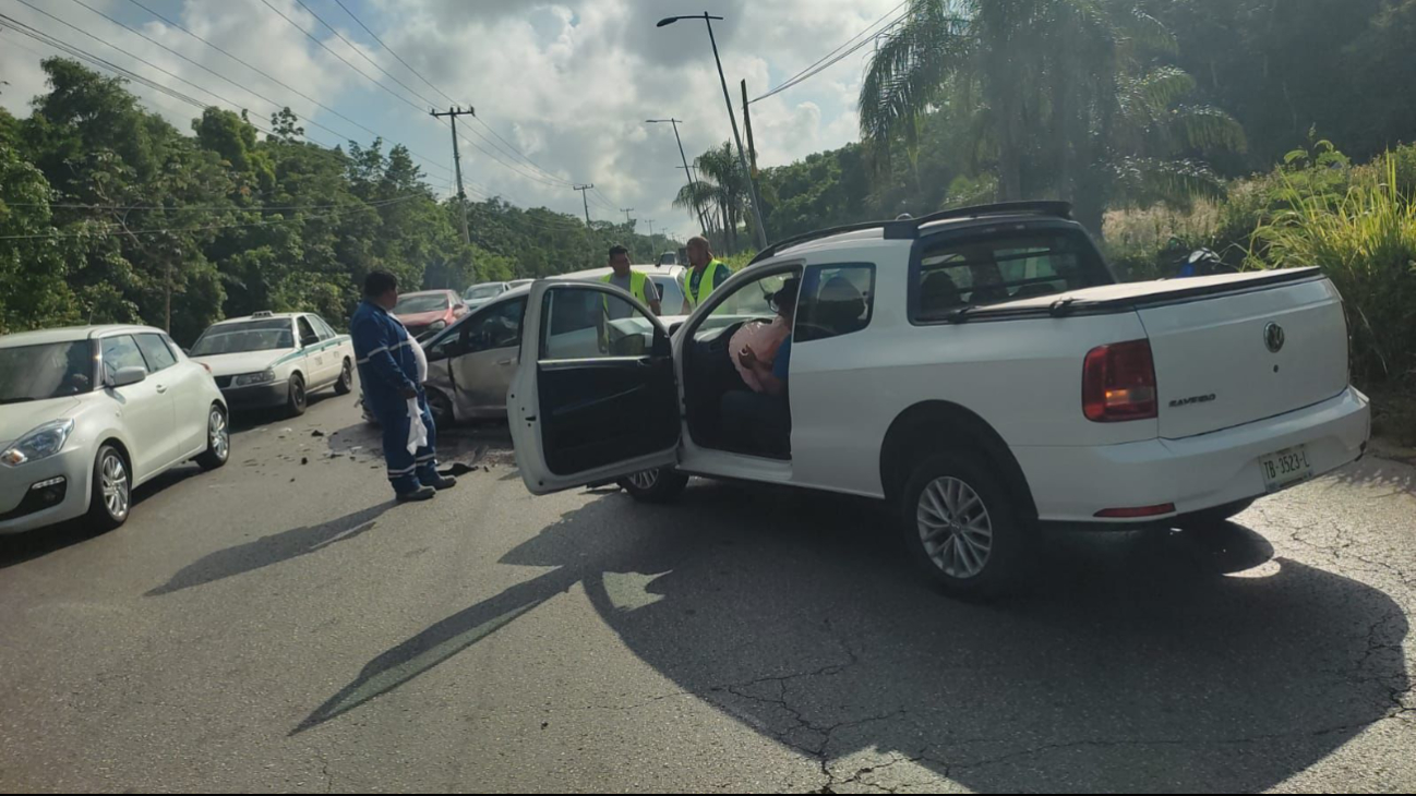 Otro de los percances vehiculares en Cancún Otro de los percances vehiculares en Cancún