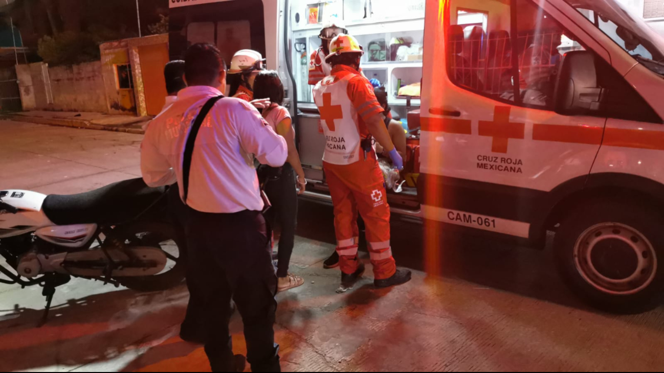Tres hombre arribaron hasta los jóvenes y comenzaron a agredirlos Tres hombre arribaron hasta los jóvenes y comenzaron a agredirlos