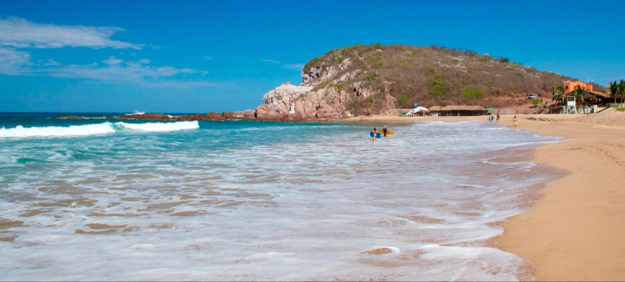 El hombre practicaba snorkeling cuando fue atrapado por una corriente El hombre practicaba snorkeling cuando fue atrapado por una corriente