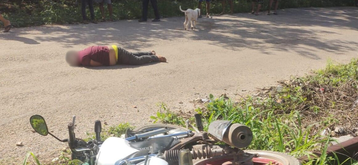 El motociclista, identificado como Daniel Cauich Dzib, fue trasladado al hospital integral IMSS-Bienestar de Calkiní. El motociclista, identificado como Daniel Cauich Dzib, fue trasladado al hospital integral IMSS-Bienestar de Calkiní.
