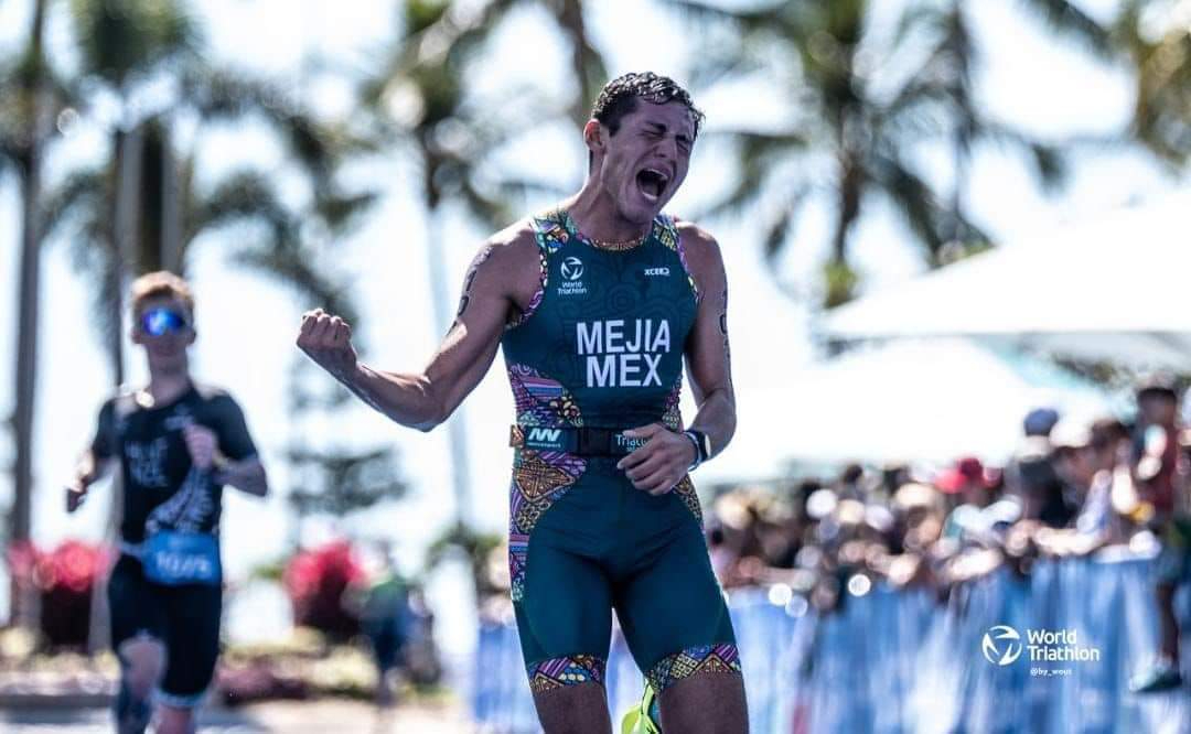 José Luis Mejía Reyes ganó la medalla de bronce en el Campeonato Mundial Multisport de World Triathlon en Australia. José Luis Mejía Reyes ganó la medalla de bronce en el Campeonato Mundial Multisport de World Triathlon en Australia.