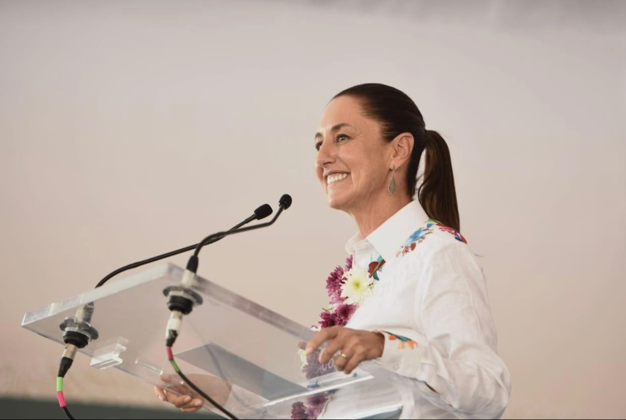 Sheinbaum destacó que la transición de gobierno se realiza de manera transparente y cercana a la ciudadanía. Sheinbaum destacó que la transición de gobierno se realiza de manera transparente y cercana a la ciudadanía.