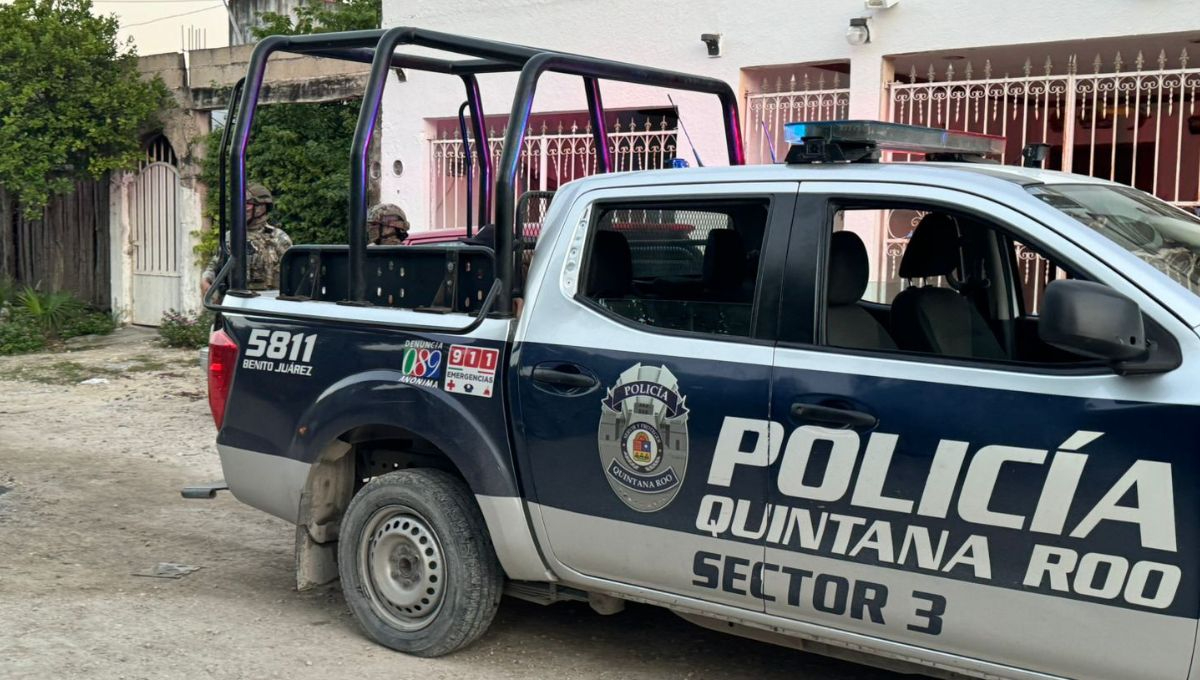 Agentes policiacos arribaron al domicilio en Cancún