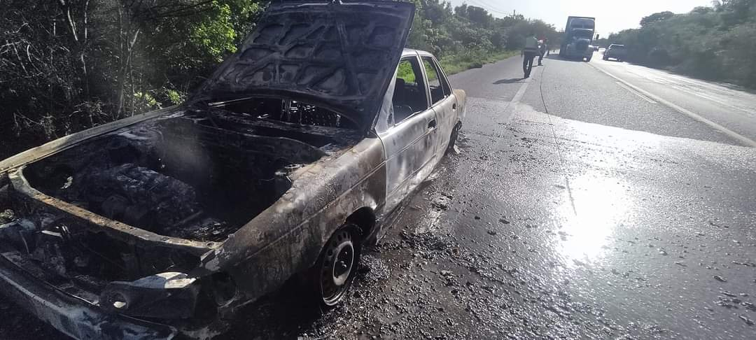 Así terminó el vehículo en Campeche Así terminó el vehículo en Campeche