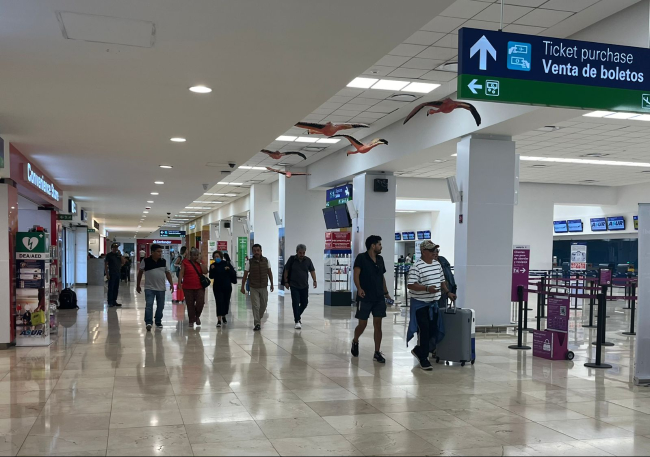 Jornada dominical inicia con una hora de retardo en el aeropuerto de Mérida 