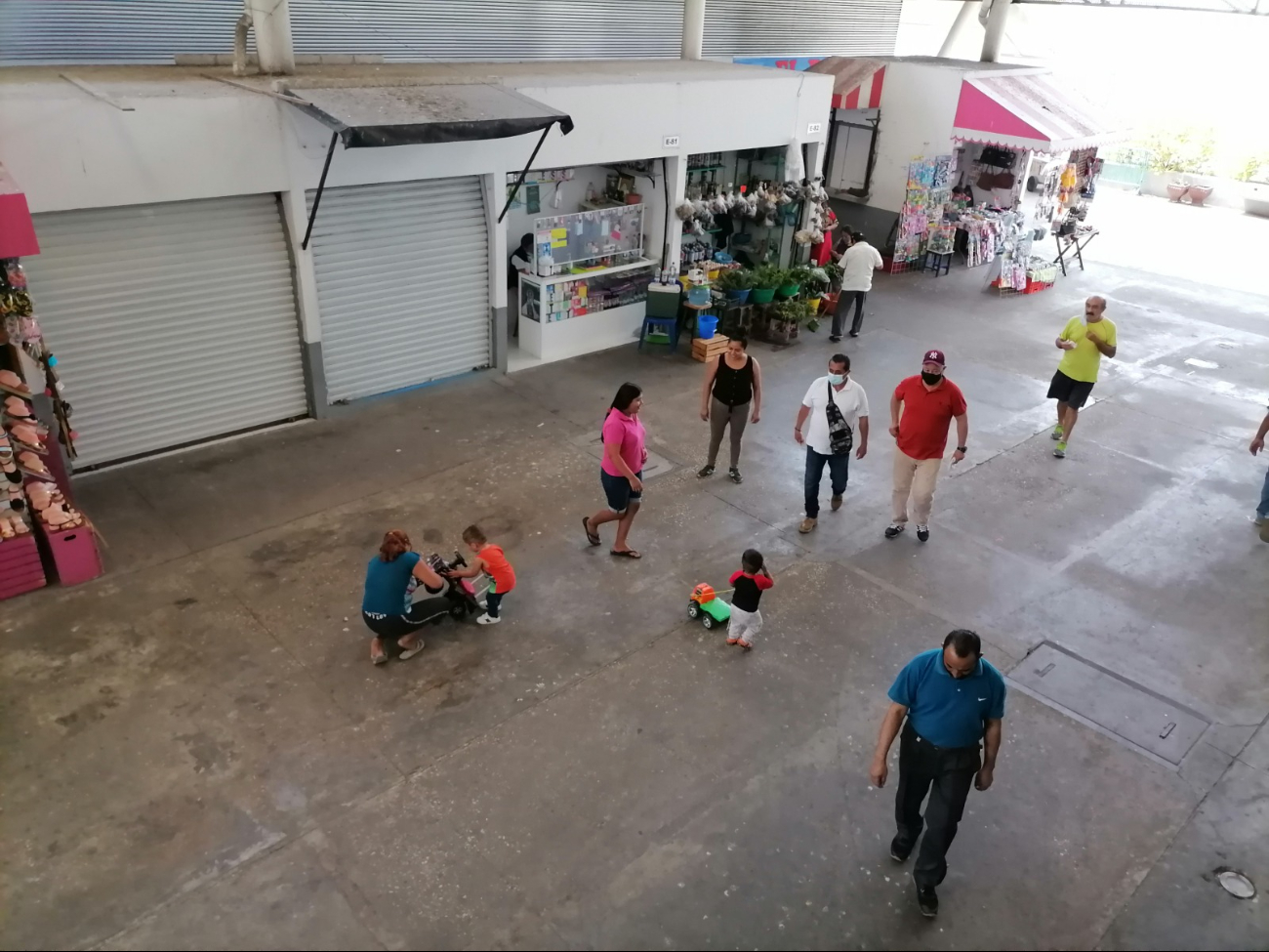 Regreso a clases "golpea" a comerciantes del mercado en Ciudad del Carmen 