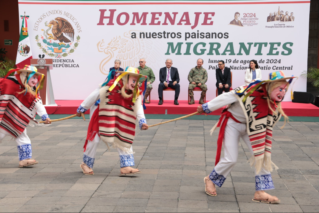 Así se vivió el Homenaje a los Migrantes Mexicanos en Palacio Nacional Así se vivió el Homenaje a los Migrantes Mexicanos en Palacio Nacional