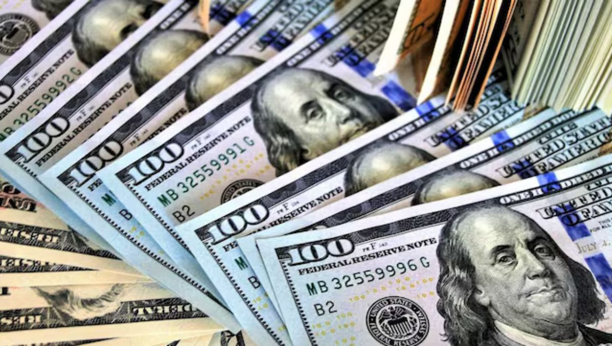 En el inicio de la semana el peso mexicano tuvo una ligera pérdida en el mercado cambiario En el inicio de la semana el peso mexicano tuvo una ligera pérdida en el mercado cambiario