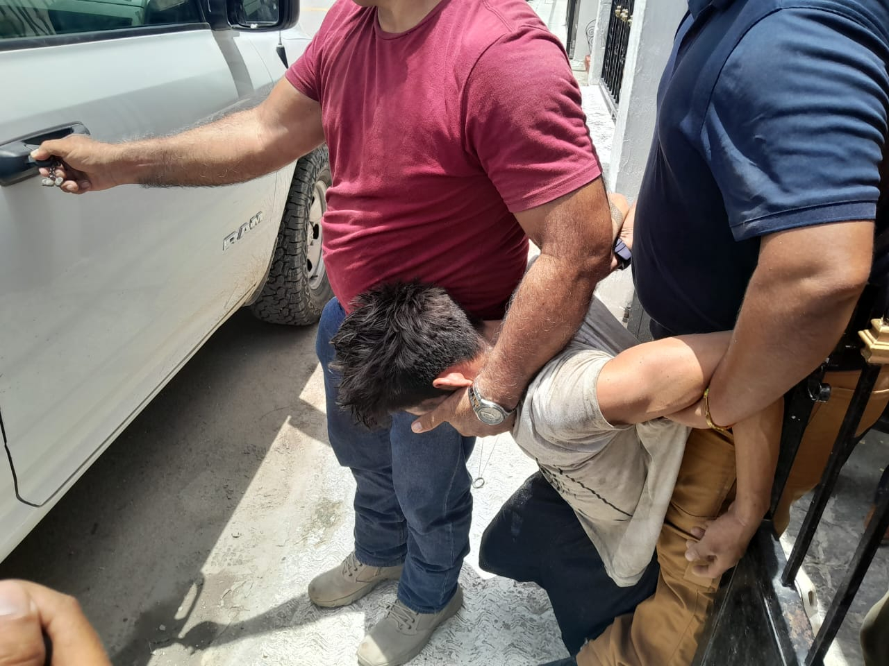 El Cobra fue capturado por los vecinos el jueves por la mañana tras robar artículos de valor en una casa. El Cobra fue capturado por los vecinos el jueves por la mañana tras robar artículos de valor en una casa.