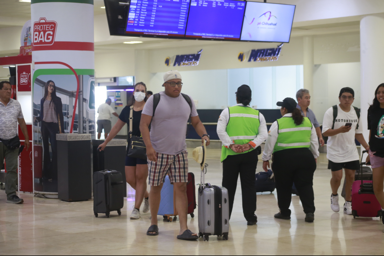 Hay al menos 21 vuelos retrasados Hay al menos 21 vuelos retrasados