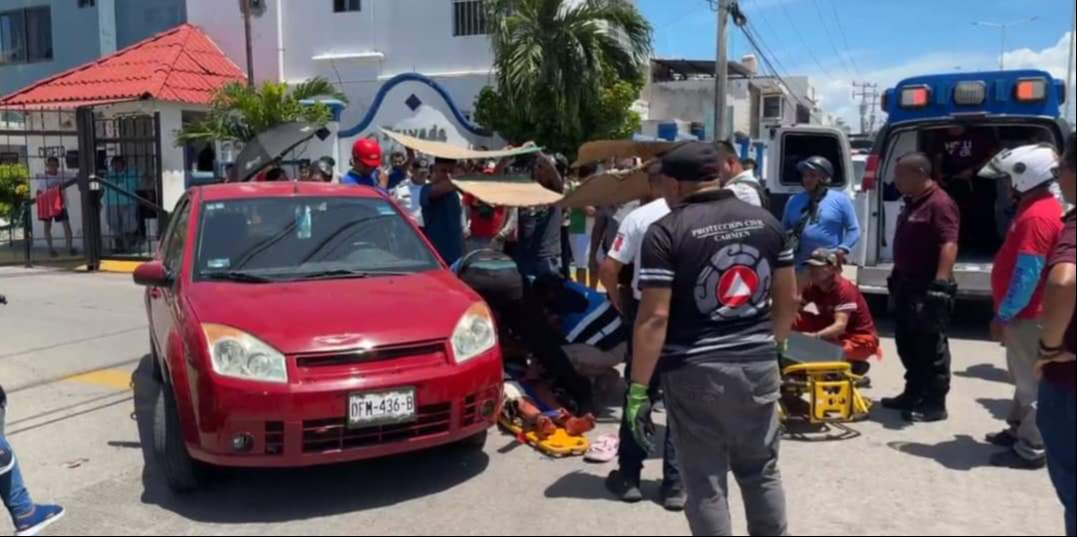 Del impacto los lesionados quedaron colgados de la ventana del coche Del impacto los lesionados quedaron colgados de la ventana del coche