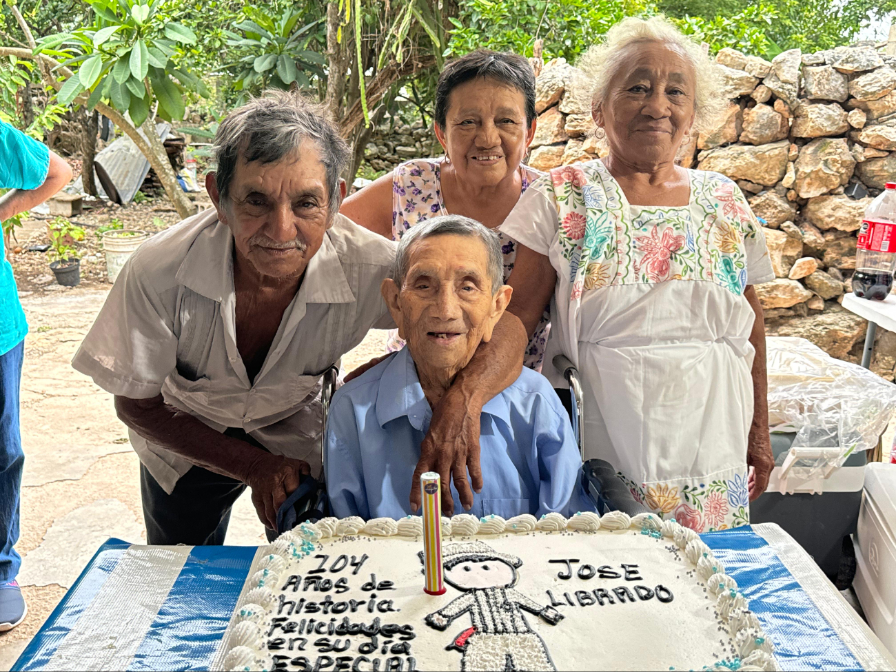Don Librado Concha de Santa María, municipio de Cansahcab, es uno de los yucatecos más longevos
