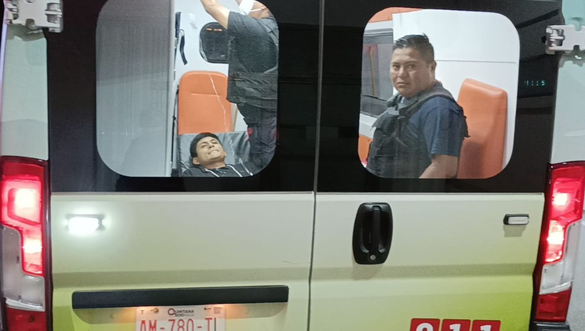 El hombre descendió de una ambulancia en Cancún