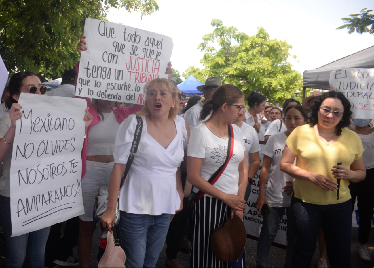Empleados del Poder Judicial en Mérida llevan 24 horas de paro laboral Empleados del Poder Judicial en Mérida llevan 24 horas de paro laboral