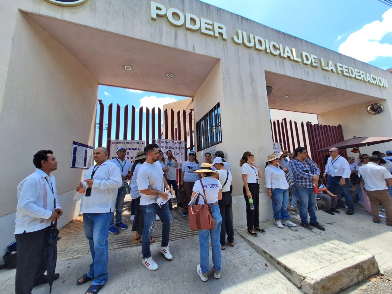 Empleados del Poder Judicial manifestaron su inconformidad con la reforma federal