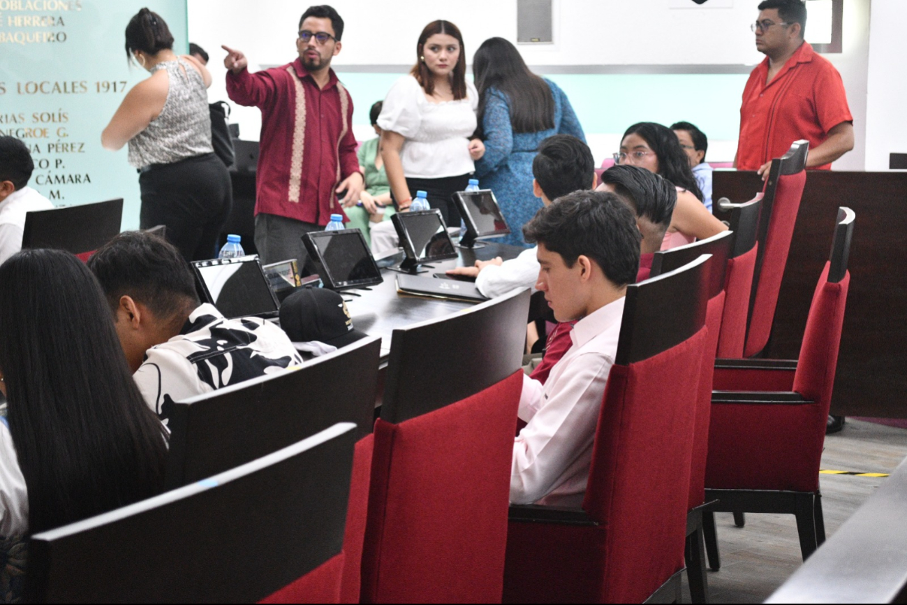 Jóvenes campechanos abogan por cambios en democracia, seguridad y educación Jóvenes campechanos abogan por cambios en democracia, seguridad y educación