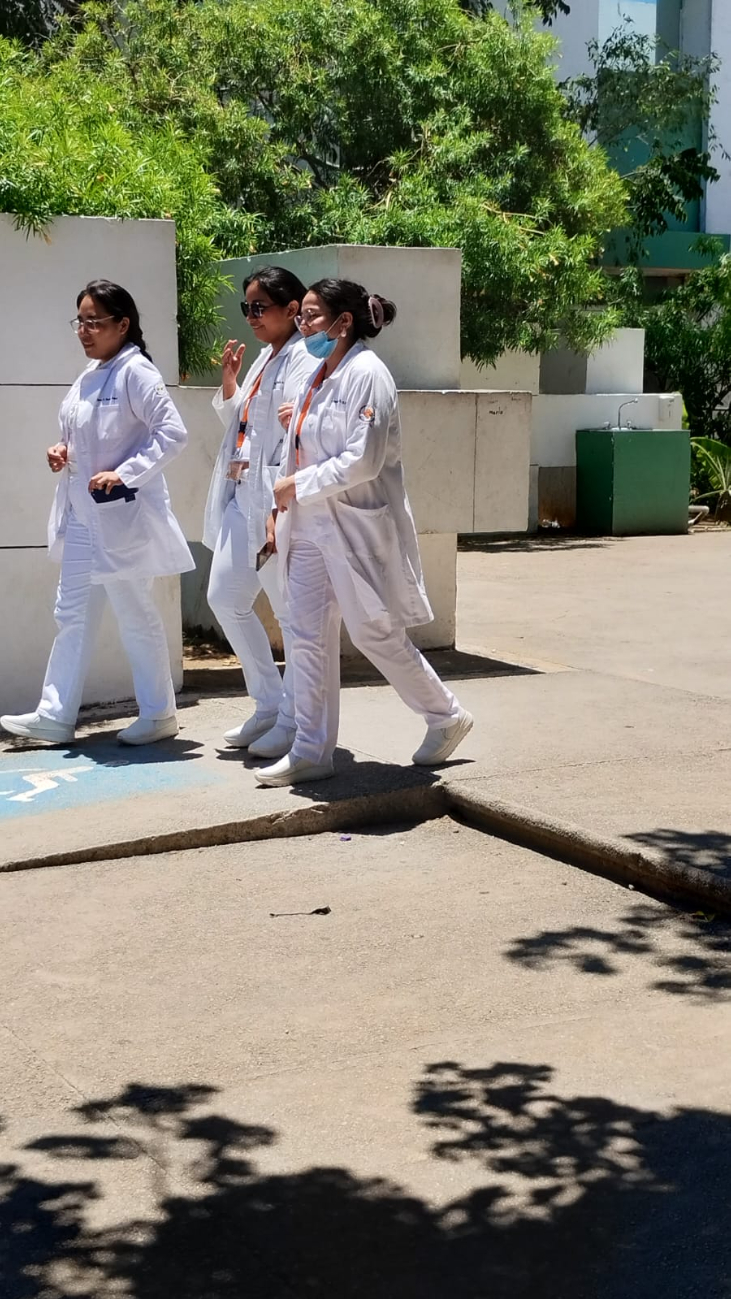 También podrían sumarse administrativos a la operación en el área de la salud También podrían sumarse administrativos a la operación en el área de la salud