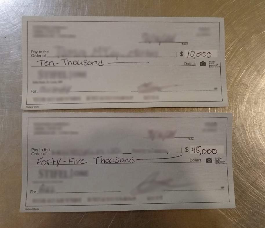 Detienen a extranjera en Cancún por 65 mil dólares en cheques sin declarar Detienen a extranjera en Cancún por 65 mil dólares en cheques sin declarar