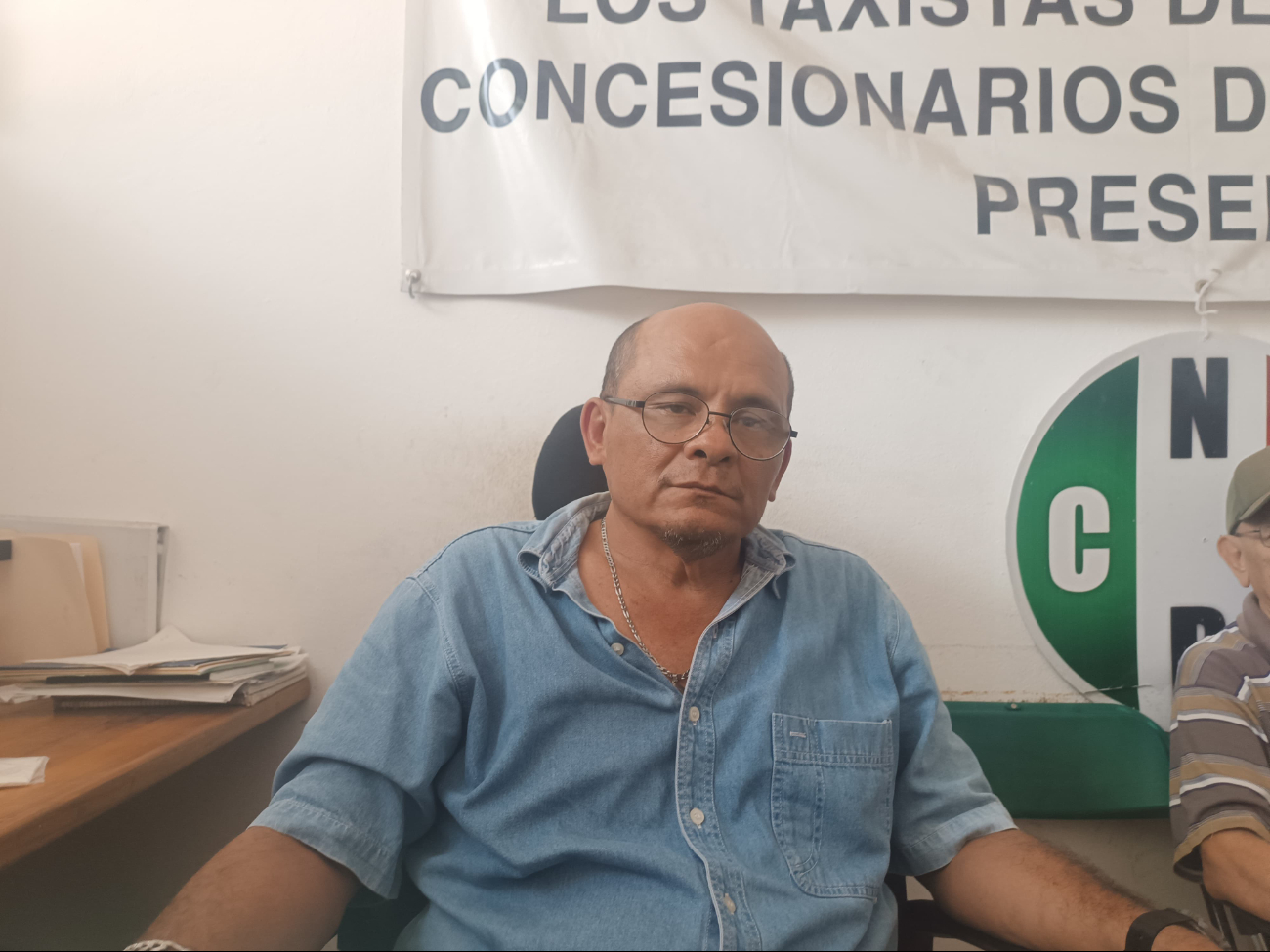 El Movimiento Nacional Transportista pidió a los ciudadanos denunciar cobros excesivos al Instituto Estatal del Transporte (IET). El Movimiento Nacional Transportista pidió a los ciudadanos denunciar cobros excesivos al Instituto Estatal del Transporte (IET).