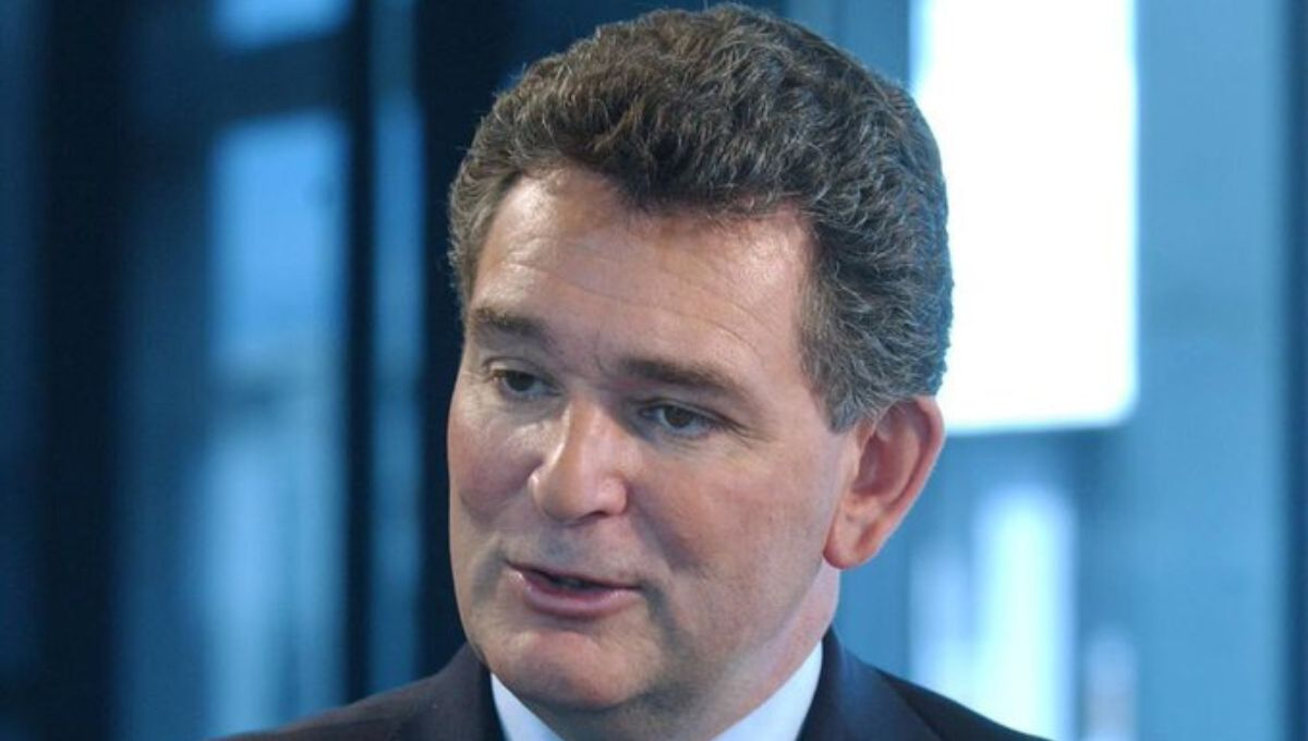 Se confirma el fallecimiento de Jonathan Bloomer, presidente de Morgan Stanley en el hundimiento del yate "Bayesian" Se confirma el fallecimiento de Jonathan Bloomer, presidente de Morgan Stanley en el hundimiento del yate "Bayesian"