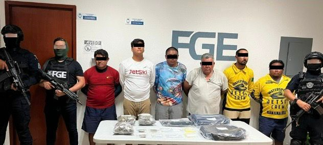 Se les aseguraron dosis de drogas como marihuana y cristal Se les aseguraron dosis de drogas como marihuana y cristal