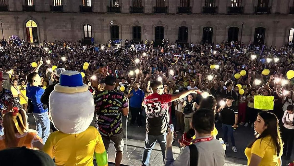 Más de 5 mil personas bailan el "Gallinazo" para apoyar a Mario Bezares en LCDLF: VIDEO