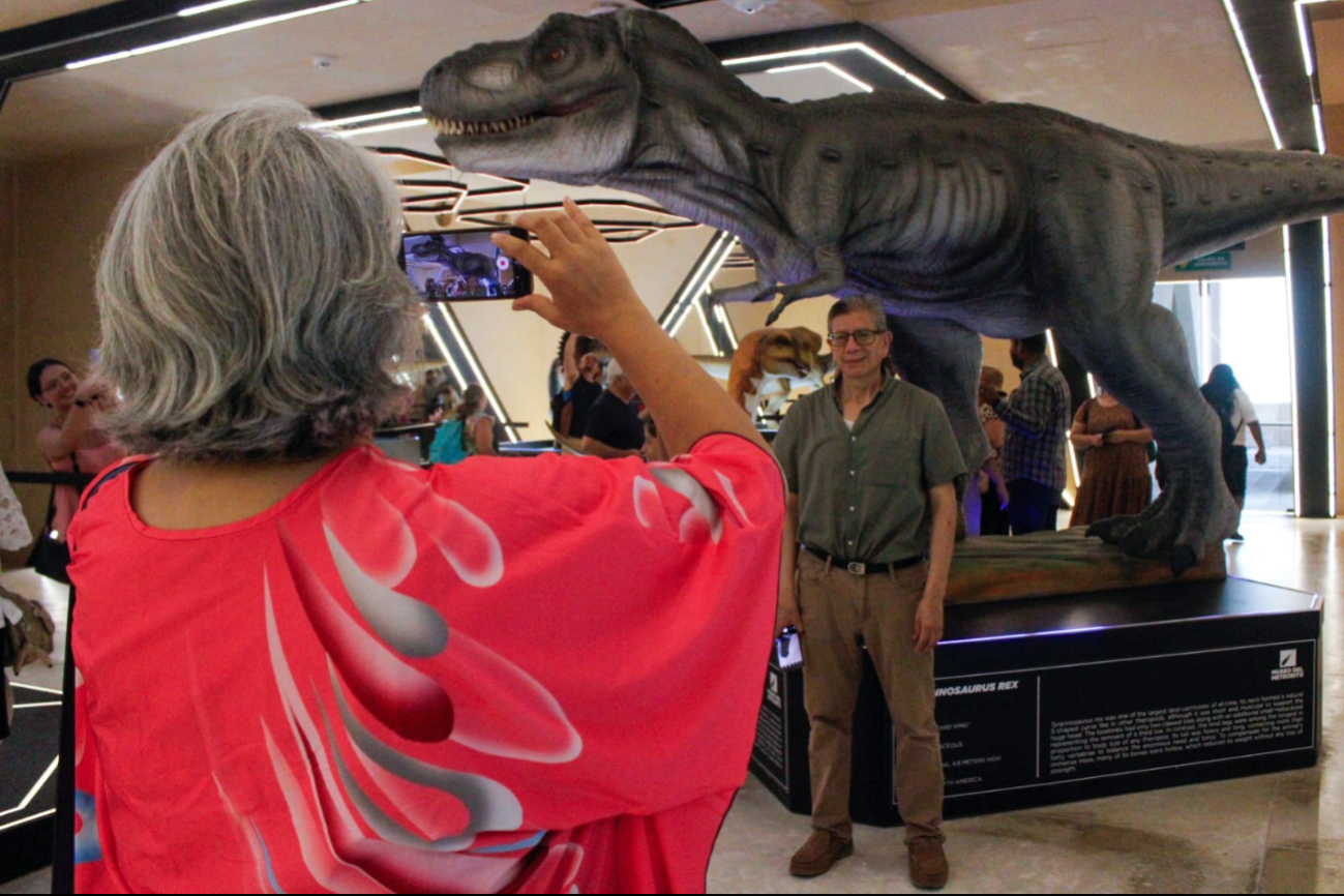 Chicos y grandes aprenden con su visita al Museo del Meteorito de Progreso