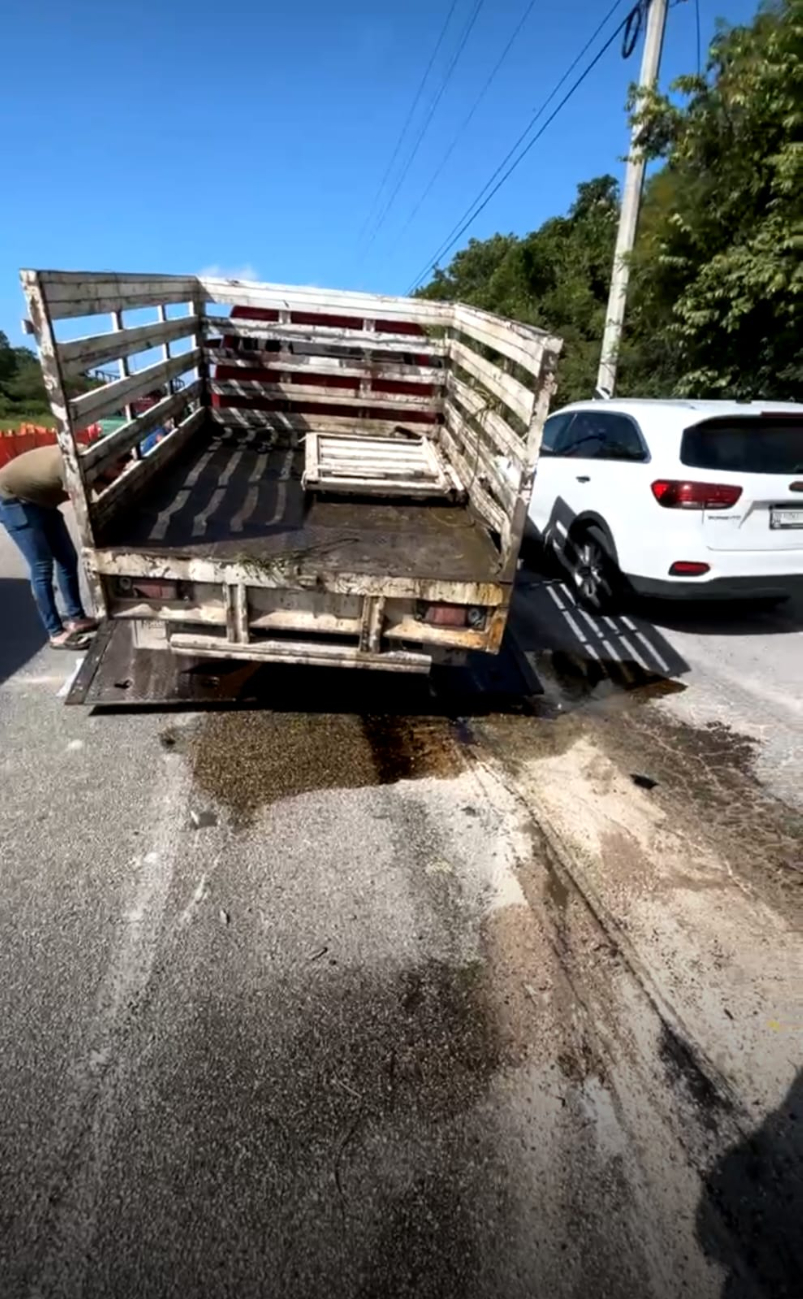 Choca por ir a exceso de velocidad Choca por ir a exceso de velocidad