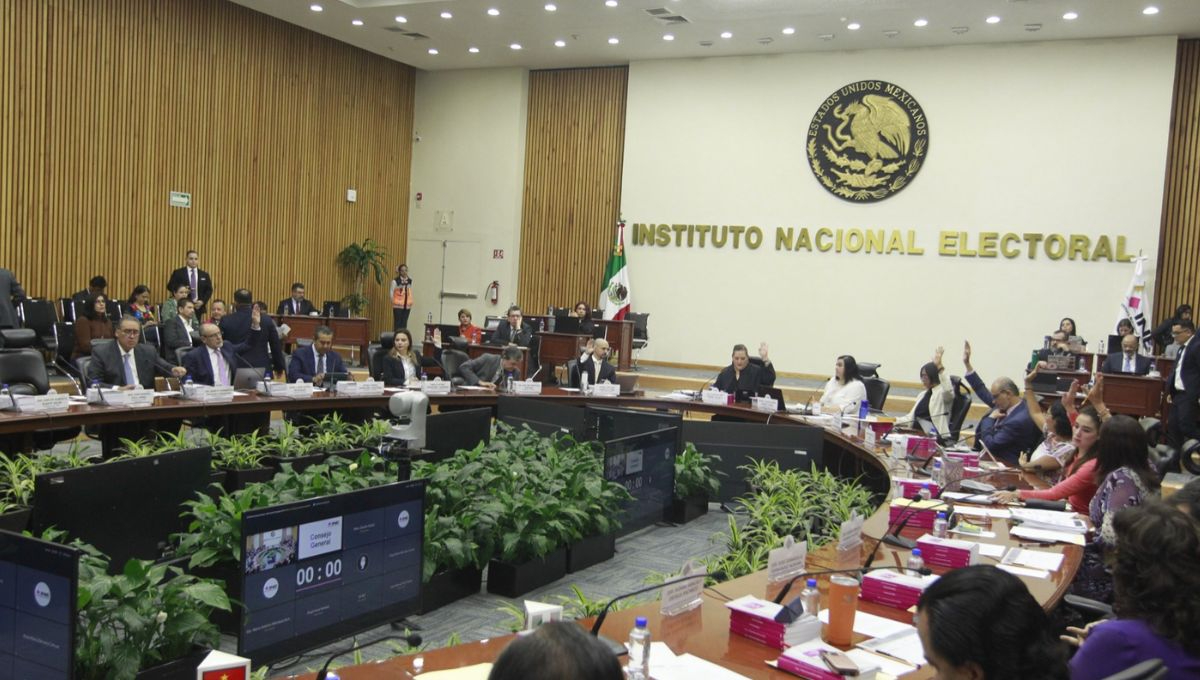 Sheinbaum pide al INE revisar costos de elección judicial de 2025