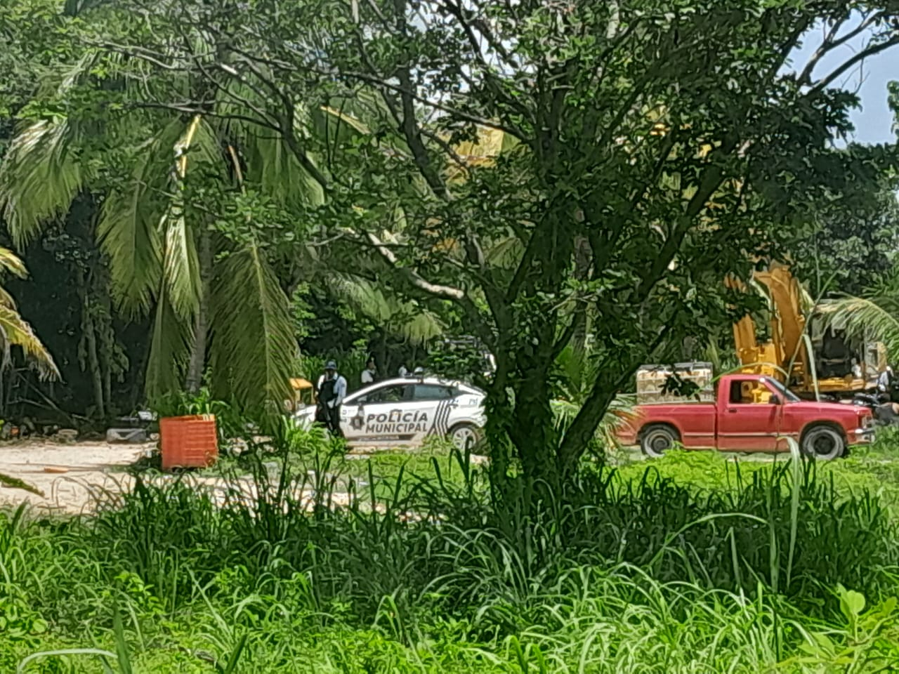 Cuatro hombres en motocicletas llegaron al domicilio donde trabajaba y dos de ellos le dispararon. Cuatro hombres en motocicletas llegaron al domicilio donde trabajaba y dos de ellos le dispararon.
