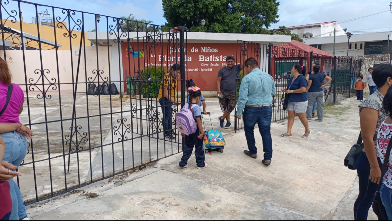 El lunes 26 de agosto, todos los centros educativos recibirán a los estudiantes. El lunes 26 de agosto, todos los centros educativos recibirán a los estudiantes.