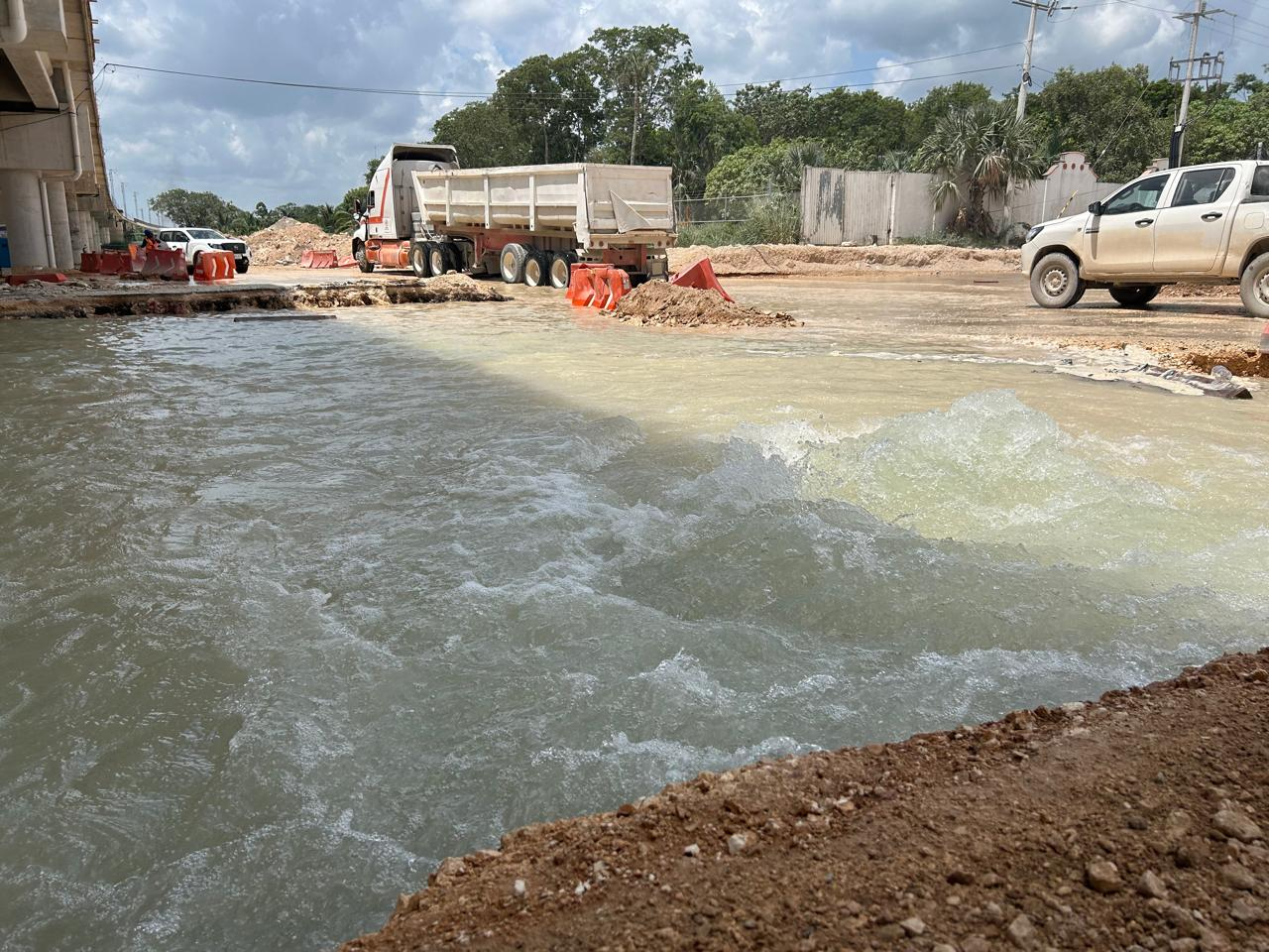 Empresa ICA deja sin agua potable a familias en Playa del Carmen Empresa ICA deja sin agua potable a familias en Playa del Carmen