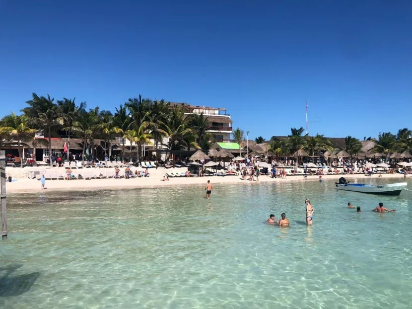 Mahahual es conocido por sus playas y tranquilidad Mahahual es conocido por sus playas y tranquilidad