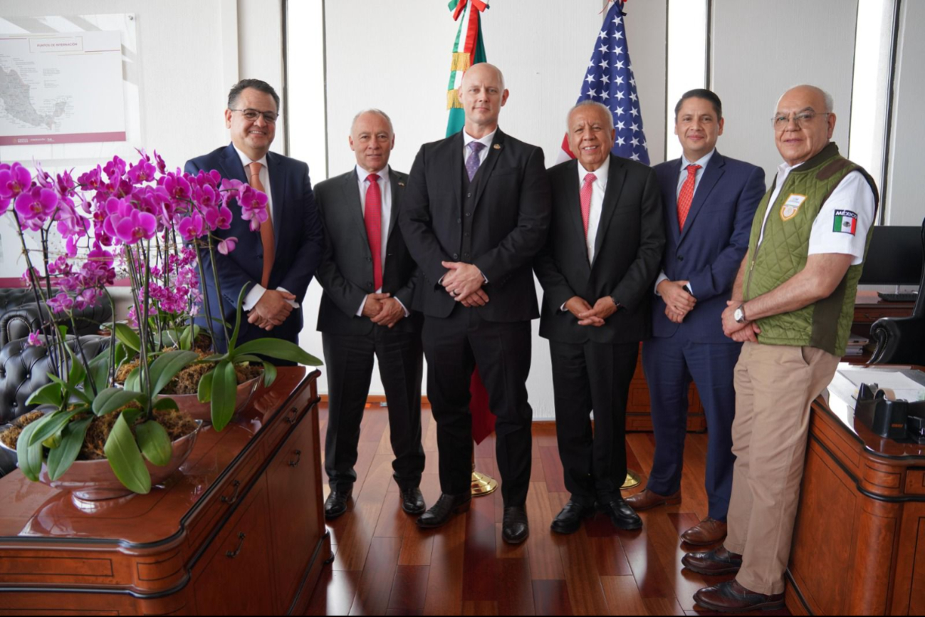 La reunión contó con la participación de Jason Owens y Francisco Garduño Yáñez. La reunión contó con la participación de Jason Owens y Francisco Garduño Yáñez.